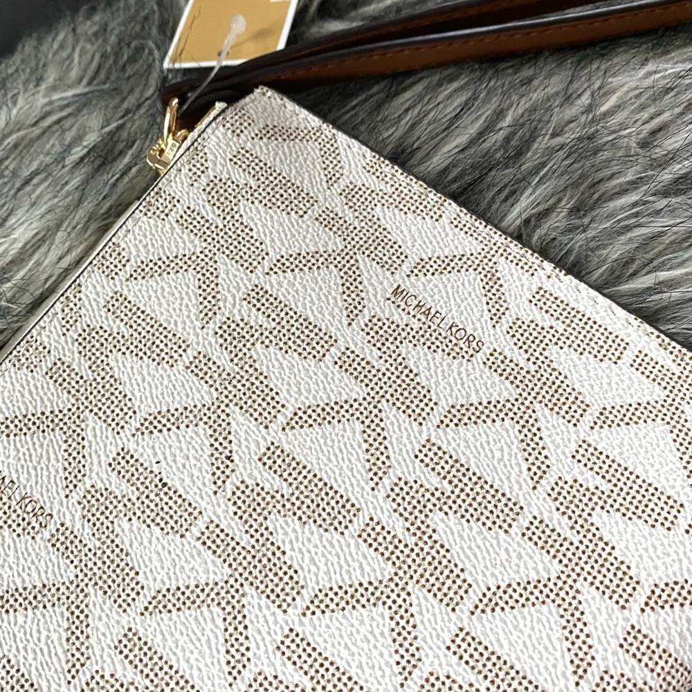NWT Authentic MK signature monogram logo wristlet - Picture 4 of 6
